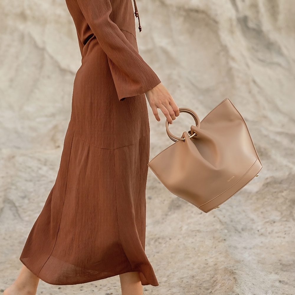 SAONARA CAPAZO MOKA LEATHER Tote Bag - Picture 3 of 6